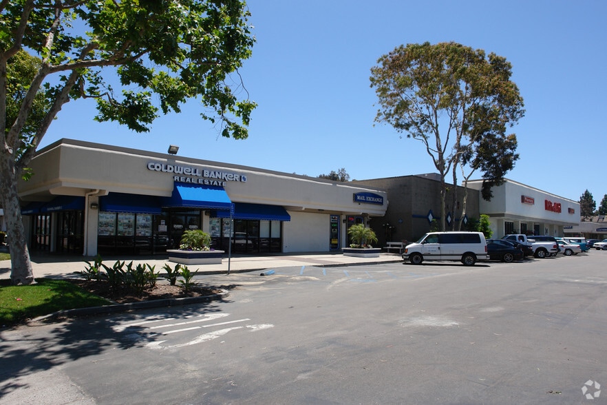 4077 Governor Dr, San Diego, CA for lease - Primary Photo - Image 1 of 3