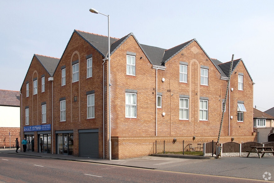 112-118 Market St, Wirral for lease - Building Photo - Image 3 of 3