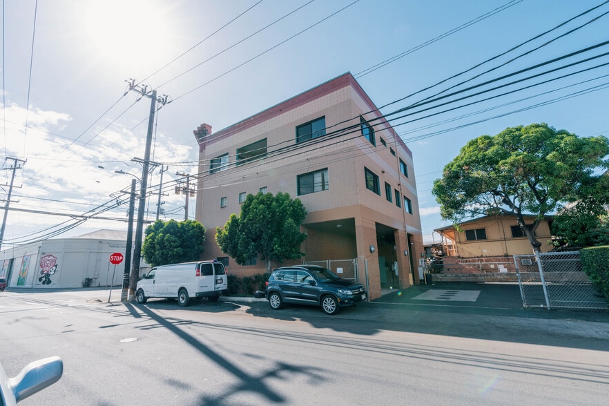 1709 Kalani St, Honolulu, HI for sale - Building Photo - Image 2 of 33