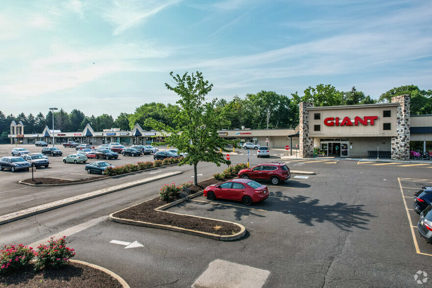 1925-1977 Norristown Rd, Maple Glen, PA for sale - Building Photo - Image 1 of 1