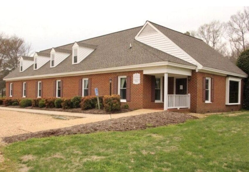 853 Irvington Rd, Weems, VA for sale - Building Photo - Image 1 of 1