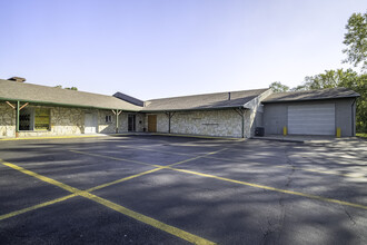 1220 Richards St, Joliet, IL for lease Building Photo- Image 1 of 25