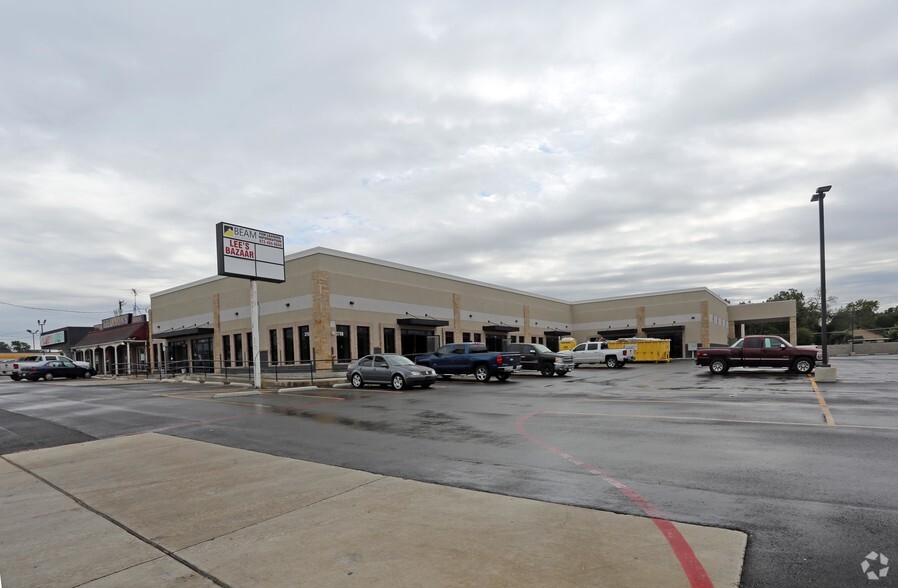 3708 E Rosedale St, Fort Worth, TX for lease - Primary Photo - Image 1 of 4