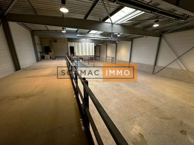 Flex in Fontenay-Trésigny for sale - Building Photo - Image 3 of 11