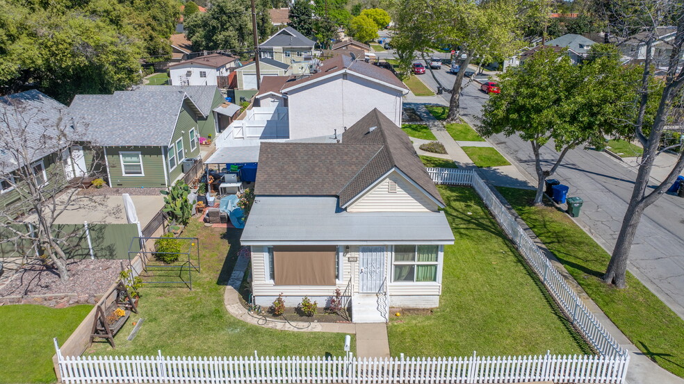 215 W Carroll Ave, Glendora, CA for sale - Building Photo - Image 1 of 11