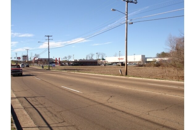 3188 W Northside Dr, Jackson, MS for sale - Building Photo - Image 1 of 1