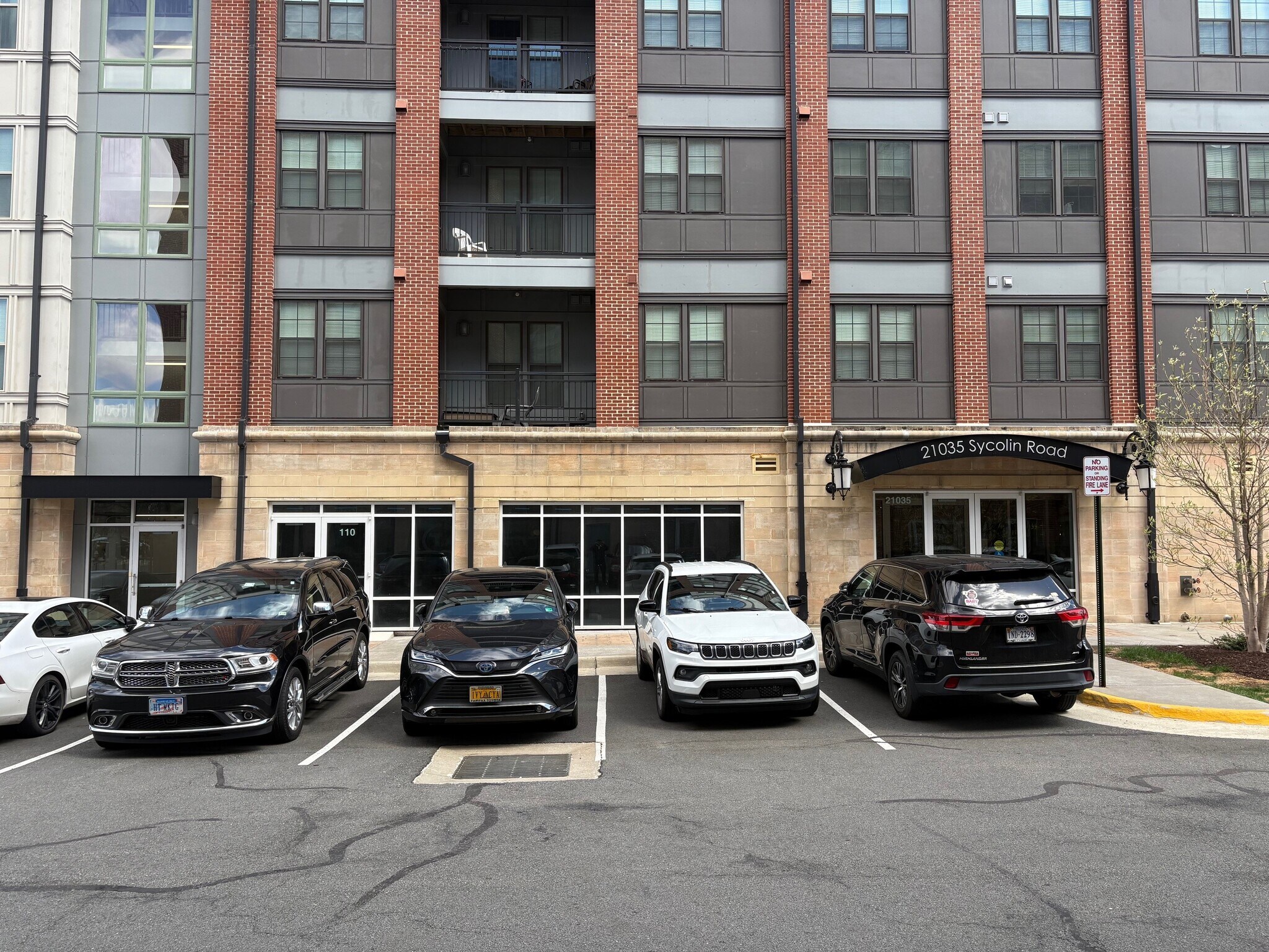 42775 Generation Dr, Ashburn, VA for lease Building Photo- Image 1 of 4