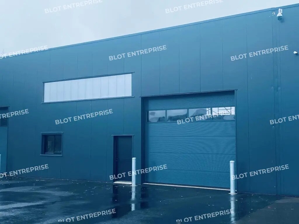 Flex in Guichen for lease Building Photo- Image 1 of 12