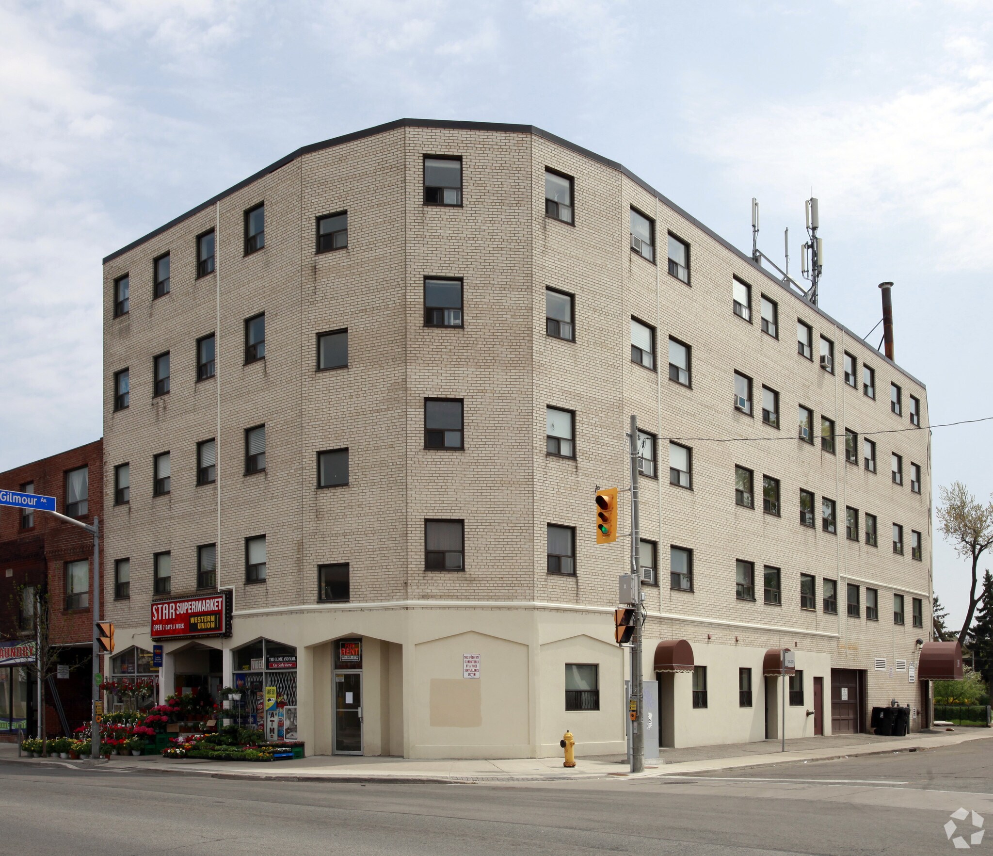 283 Gilmour Av, Toronto, ON for sale Primary Photo- Image 1 of 1