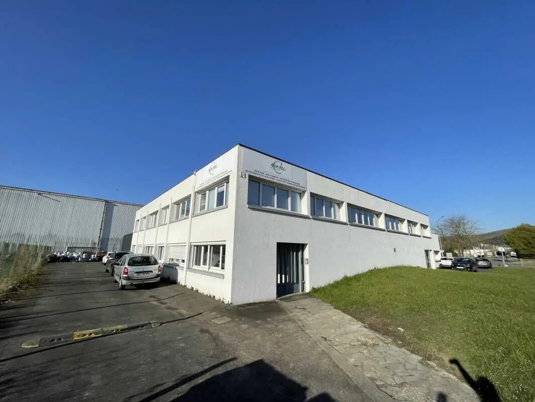 Office in Le Grand-Quevilly for lease Building Photo- Image 1 of 11