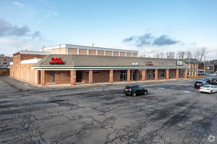 3400 Monroe Ave, Rochester, NY for lease - Building Photo - Image 1 of 17