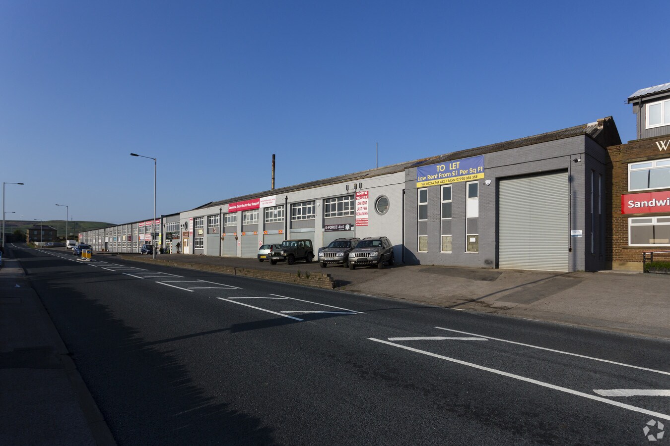 Denholme Gate, Bradford, BD13 4EN