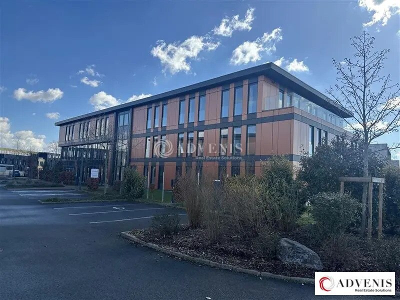 Office in Lesquin for lease Building Photo- Image 1 of 11