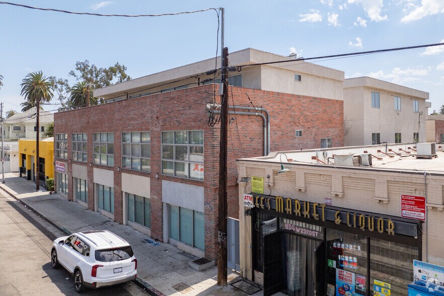 922 W 23rd St, Los Angeles, CA for sale - Primary Photo - Image 1 of 1