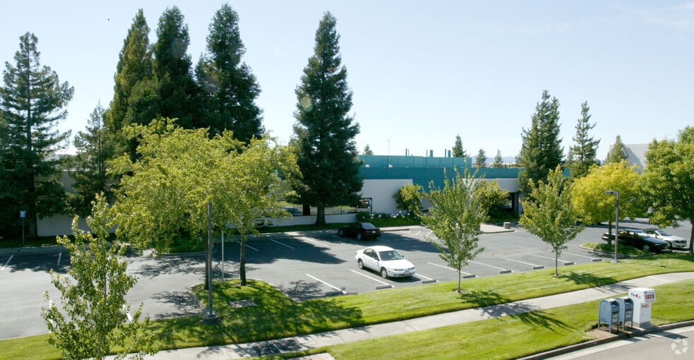 2331 Circadian Way, Santa Rosa, CA for sale - Primary Photo - Image 3 of 4