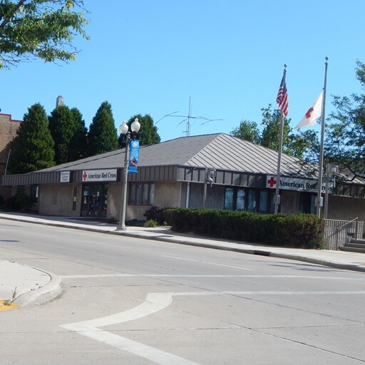 205 N 8th St, Manitowoc, WI for sale Primary Photo- Image 1 of 1