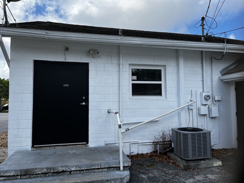 4235 Central Ave, Saint Petersburg, FL for sale - Building Photo - Image 3 of 19