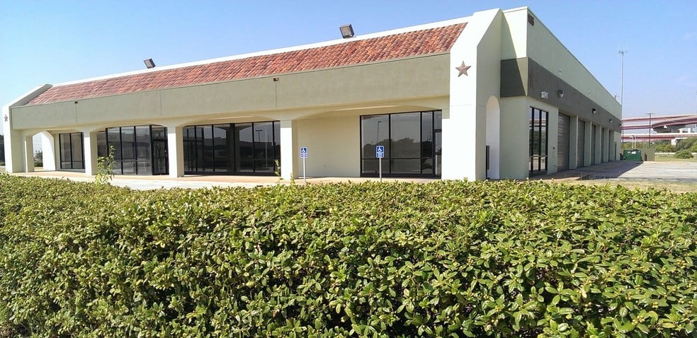 1455 W Trinity Mills, Carrollton, TX for lease - Building Photo - Image 1 of 8