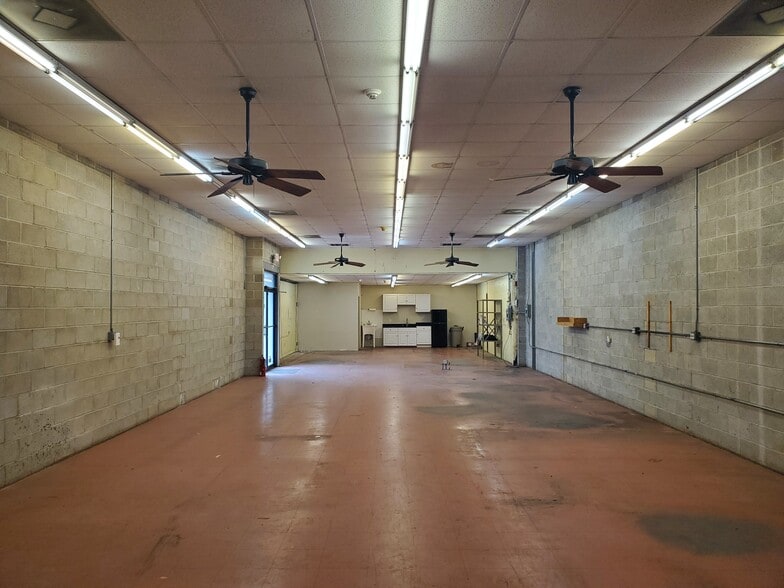 44 Main St, Farmingdale, NJ for lease - Interior Photo - Image 3 of 8