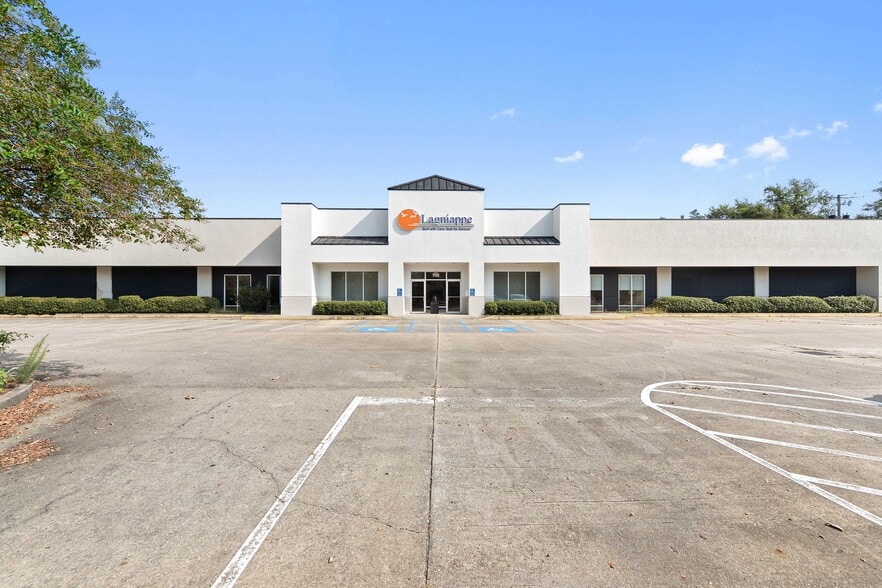 1526 E Pass Rd, Gulfport, MS 39507