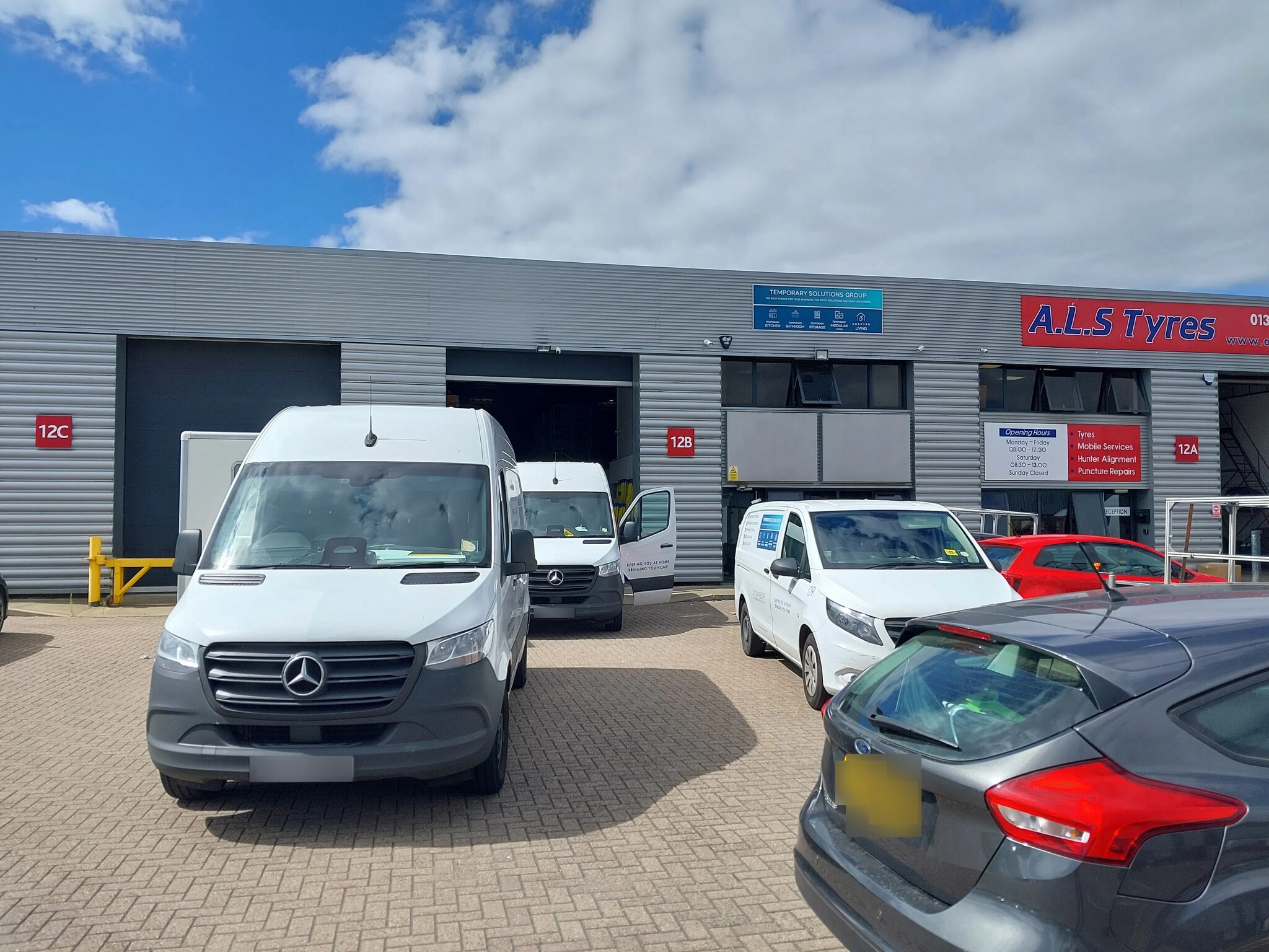 Western Rd, Bracknell for lease Building Photo- Image 1 of 8