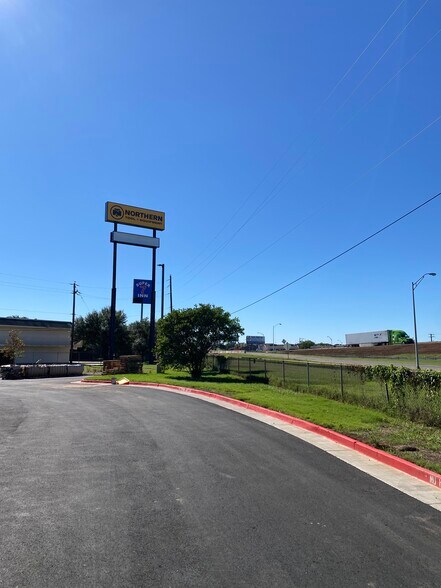 200 John Wesley Blvd, Bossier City, LA for sale - Building Photo - Image 2 of 3