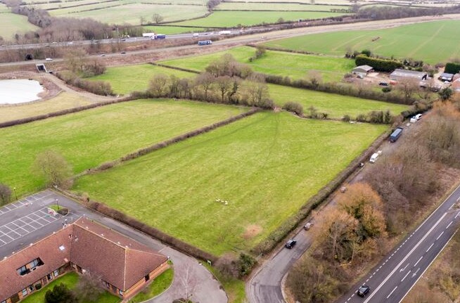 High St, Flore for sale Primary Photo- Image 1 of 1