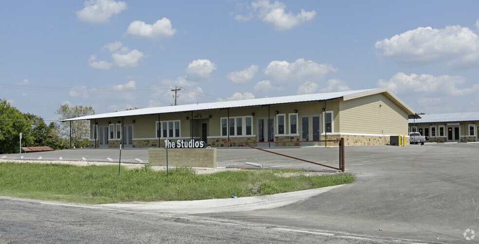 7212 Goforth Rd, Kyle, TX for sale - Primary Photo - Image 1 of 1