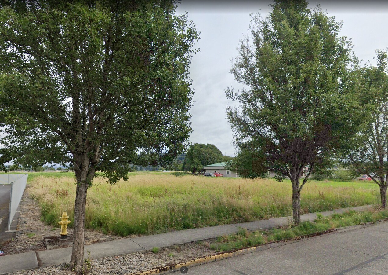 2230 Robbins Rd, Longview, WA 98632