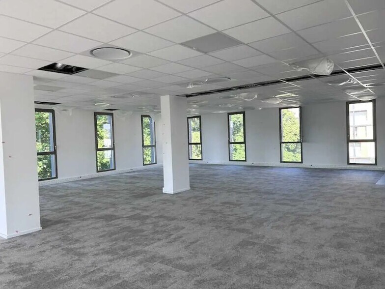 1512 Avenue Charles De Gaulle, Mâcon for lease - Interior Photo - Image 2 of 5