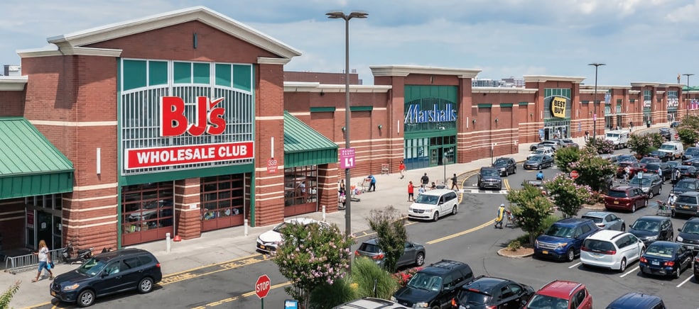 355 Gateway Dr, Brooklyn, NY for lease - Building Photo - Image 3 of 5