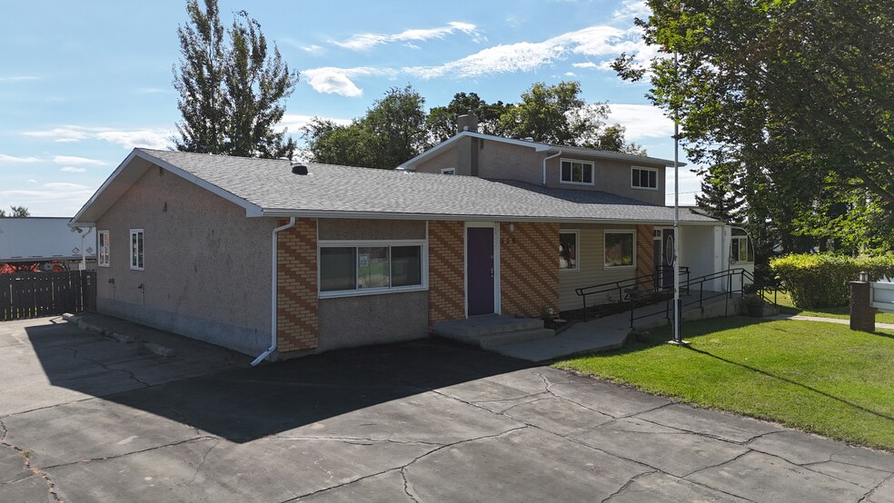 120 2 St E, Unity, SK for sale - Building Photo - Image 1 of 6