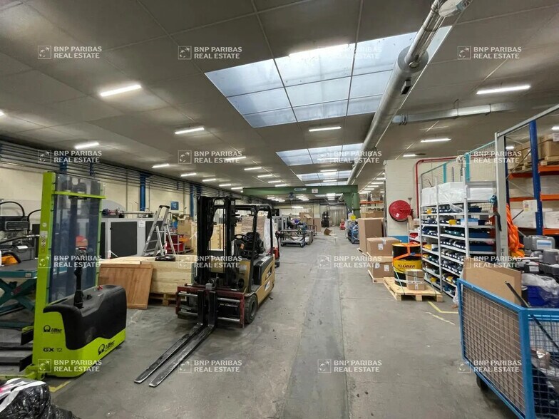 Flex in Aix-les-Bains for lease - Interior Photo - Image 2 of 20