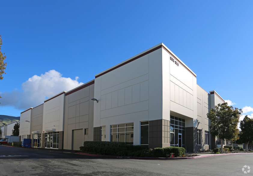 859-899 Corporate Way, Fremont, CA for lease - Building Photo - Image 3 of 25