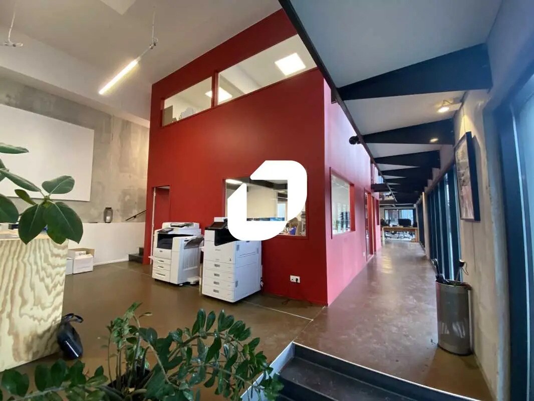 Office in Bordeaux for sale Interior Photo- Image 1 of 9