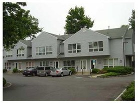 1594-1600 US Highway 130, North Brunswick NJ - Live-Work Space