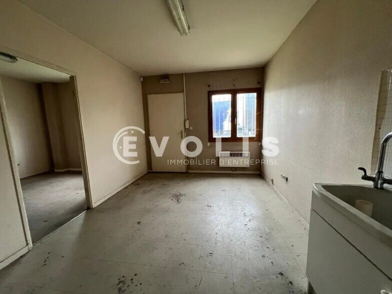 Office in Jonage for lease - Interior Photo - Image 3 of 6