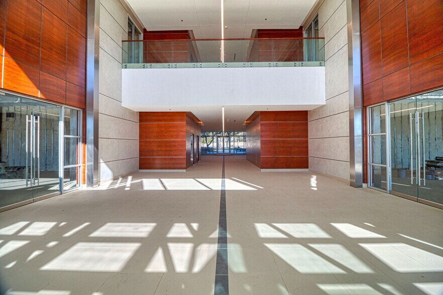 927 E Sonterra Blvd, San Antonio, TX for lease - Interior Photo - Image 2 of 5