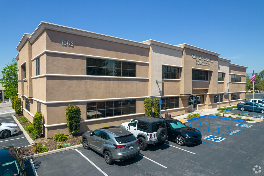 1505 S D St, San Bernardino, CA for lease - Primary Photo - Image 1 of 17