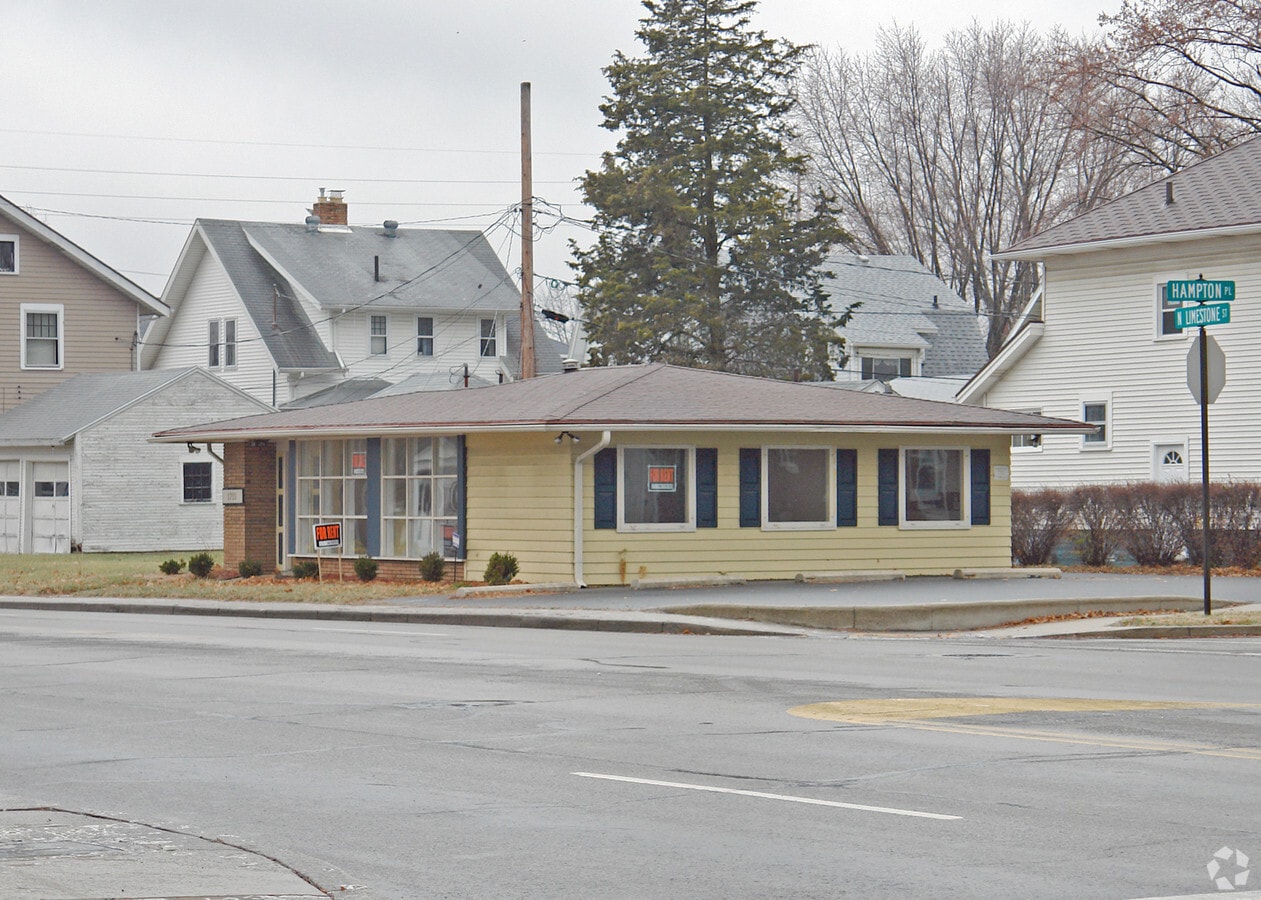 1755 N Limestone St, Springfield, OH 45503