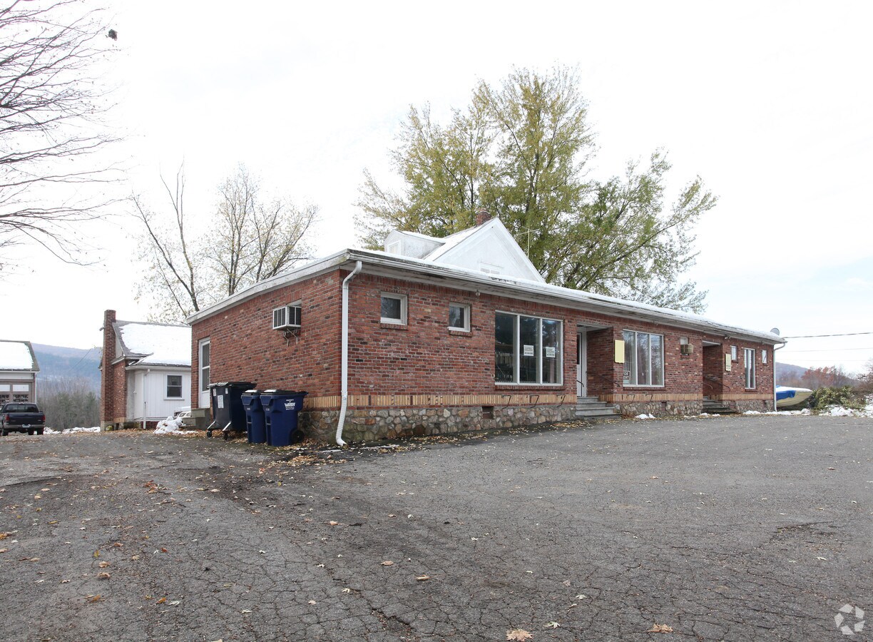 196198 E Canaan Rd, East Canaan, CT 06024