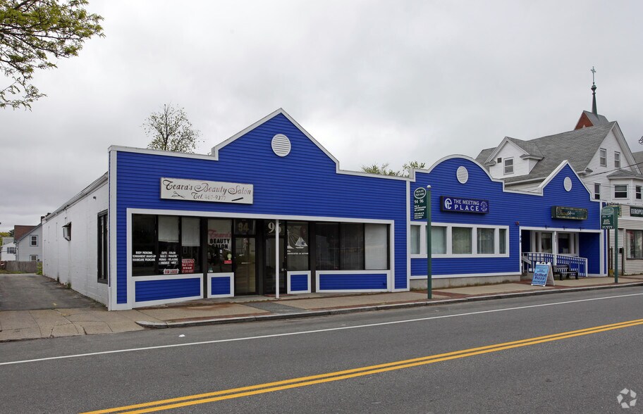 94-100 Rolfe St, Cranston, RI for sale - Primary Photo - Image 1 of 1