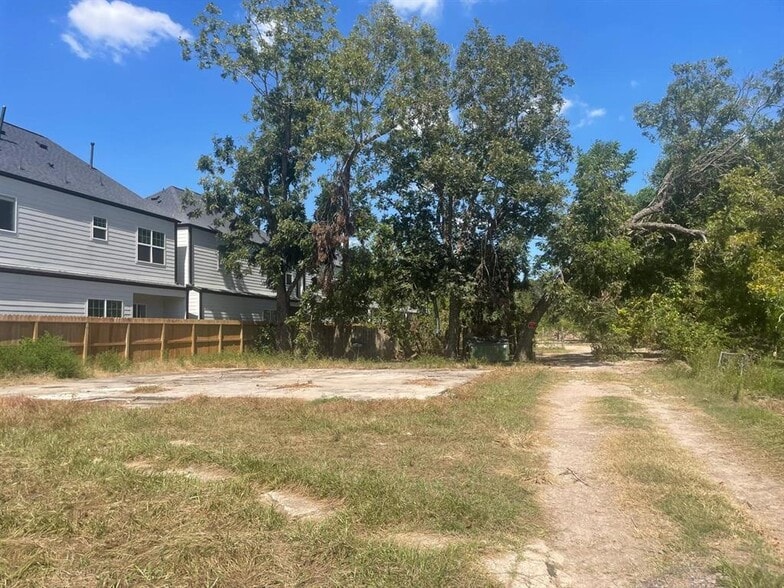 2602 Paul Quinn St, Houston, TX for sale - Building Photo - Image 3 of 12