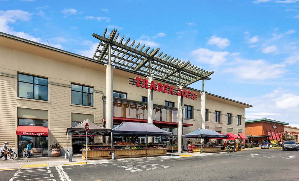 523-2367 S Shore Ctr W, Alameda, CA for lease - Building Photo - Image 1 of 54