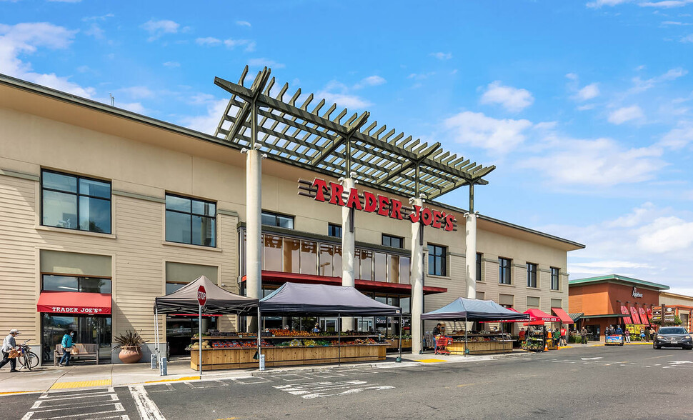 523-2367 S Shore Ctr W, Alameda, CA for lease - Building Photo - Image 2 of 19