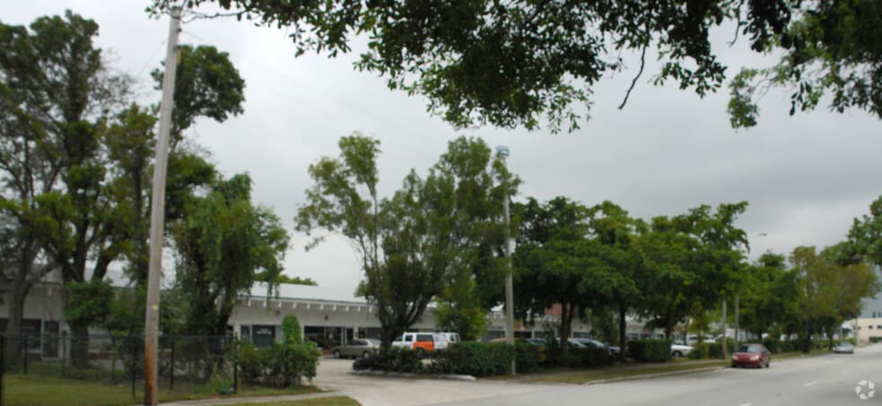 1617-1657 S 21st Ave, Hollywood, FL for lease - Building Photo - Image 3 of 5
