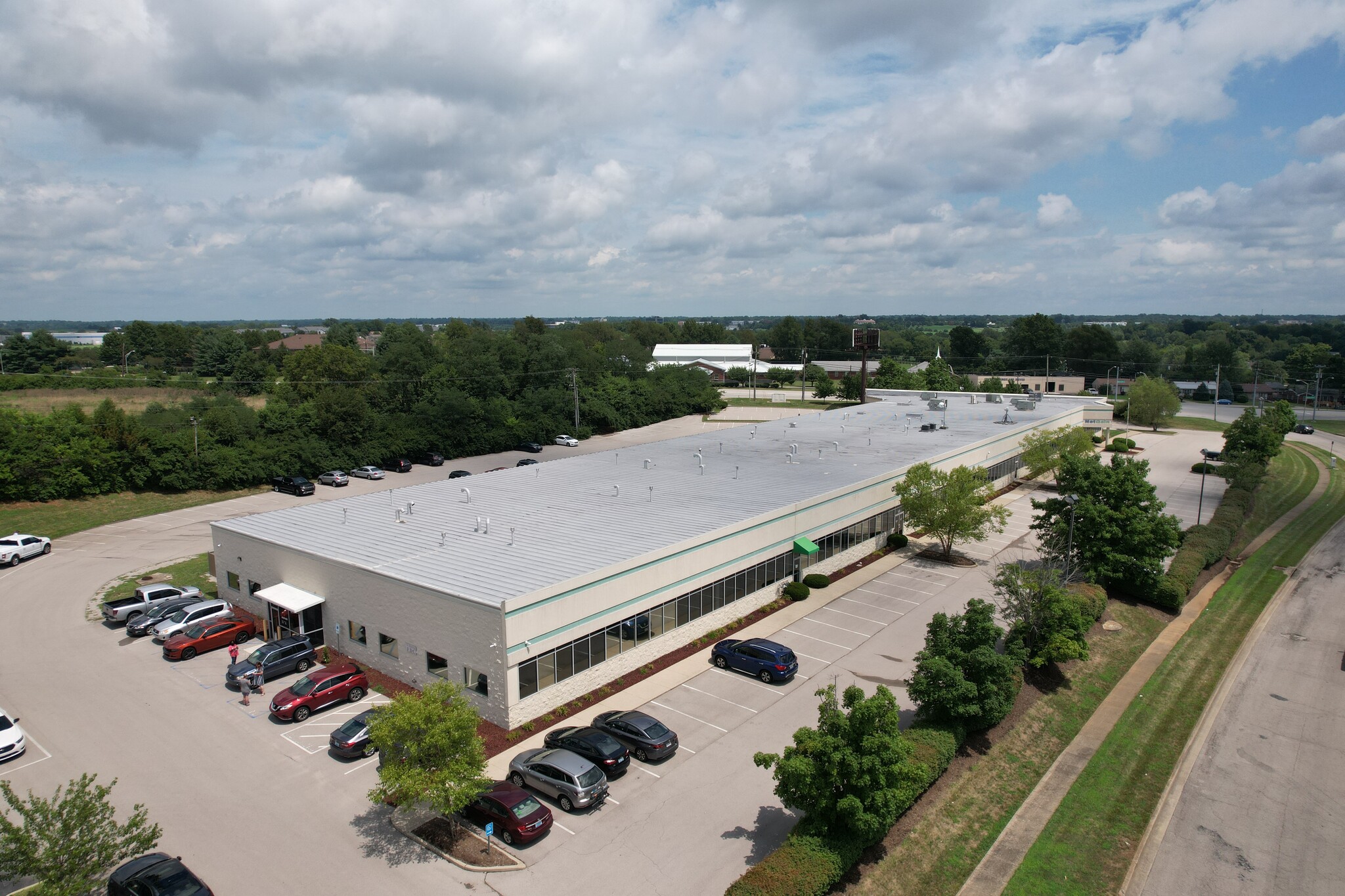 2031 Georgetown Rd, Lexington, KY for lease Building Photo- Image 1 of 8