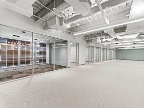 71 S Wacker Dr, Chicago, IL for lease Interior Photo- Image 2 of 10