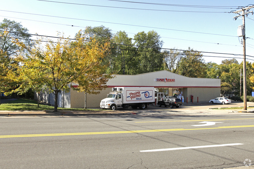 8320 Airport Rd, Berkeley, MO for lease - Primary Photo - Image 1 of 3