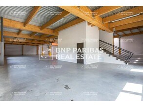 Flex in Brie-Comte-Robert for lease Interior Photo- Image 2 of 3